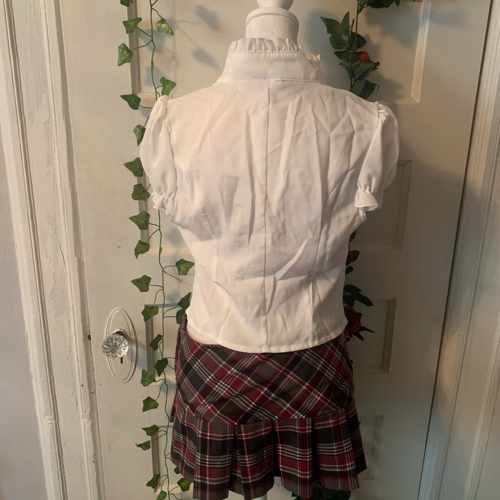 White Button-Up Blouse - Picture 6 of 6